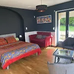 Maison Piscine & Jacuzzi 3*