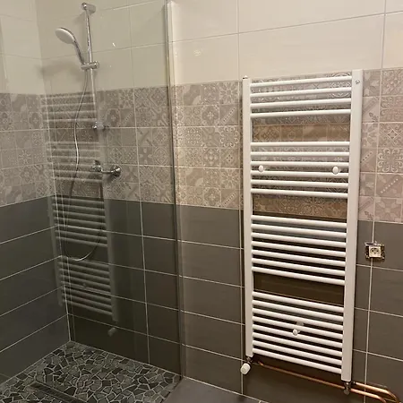 Frühstückspension Maison Piscine Et Jacuzzi