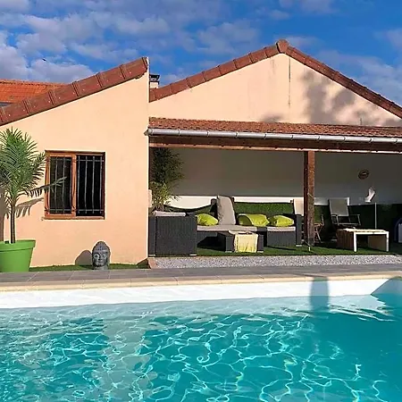 Maison Piscine Et Jacuzzi Frühstückspension Saint-Germain-des-Fosses