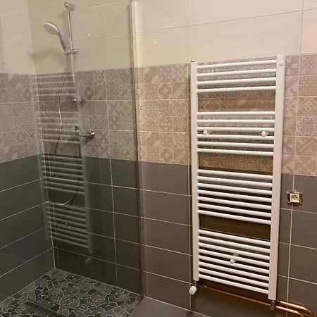 Maison Piscine & Jacuzzi Panzió